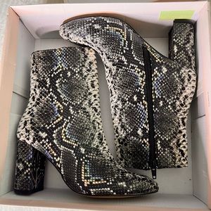 Brand New Chinese Laundry snake skin boots